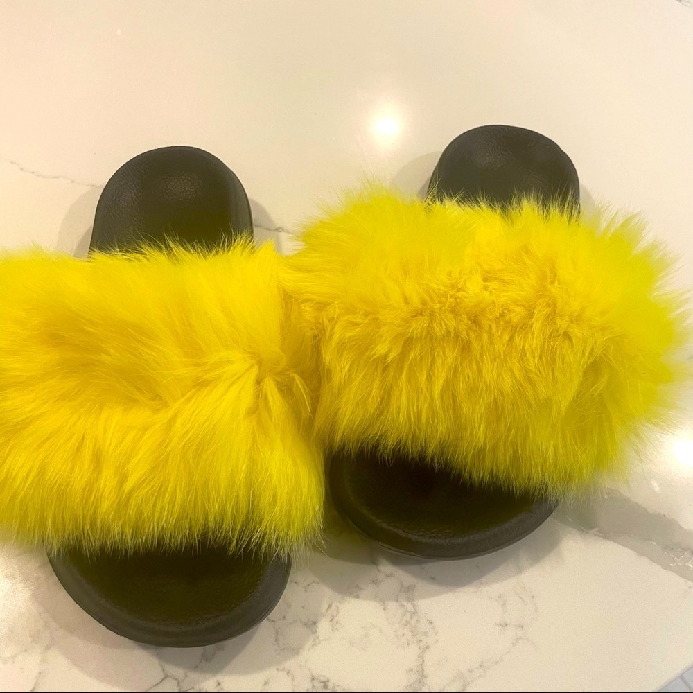 New Yellow Fuzzy Furry Sandals